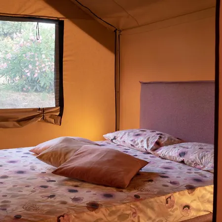Semesterbostad Glampingtent Zeus By Interhome Riparbella