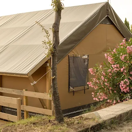 Vakantiehuis Glampingtent Zeus By Interhome Riparbella