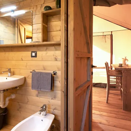 Vakantiehuis Glampingtent Zeus By Interhome *
